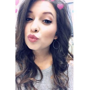 Meet your Posher, Danielle